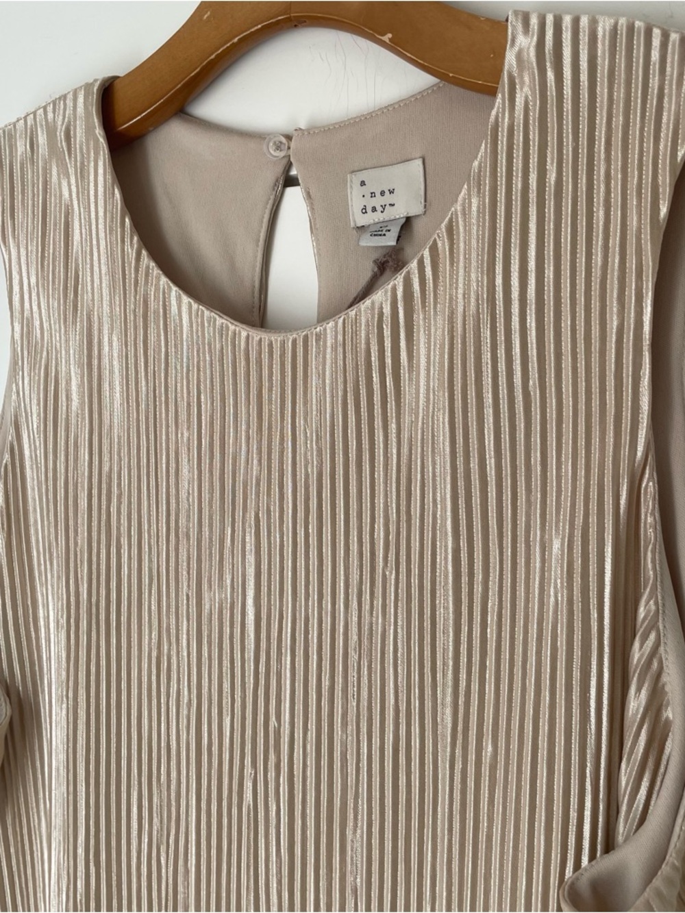 a new day Shimmery Taupe Pleated shell sleeveless tank - Picture 3 of 8